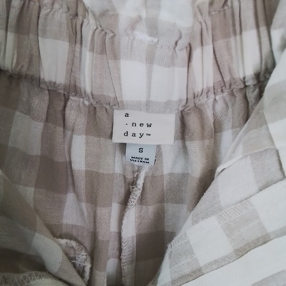 A New Day Linen Blend High Rise Paperbag Shorts Size Small Beige White Gingham - Picture 9 of 10